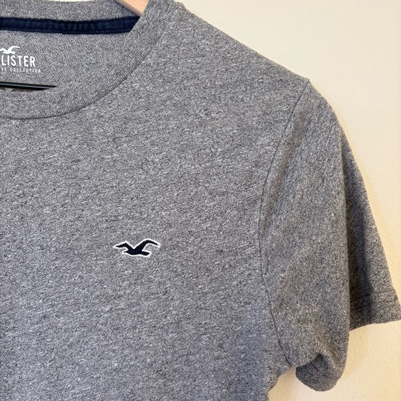 Hollister Tops - Women's Hollister Gray Short Sleeve Logo Tee XXS | Y2K Preppy Basic